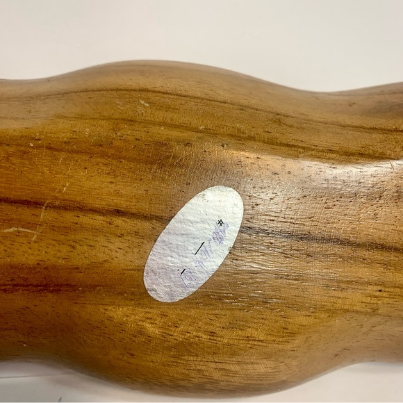 Vintage Monkeypod wood leaf dish. Approximately 15”L x 2”H x 5”W. - Picture 7 of 12